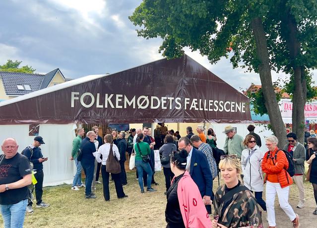 Se billederne fra Folkemødet