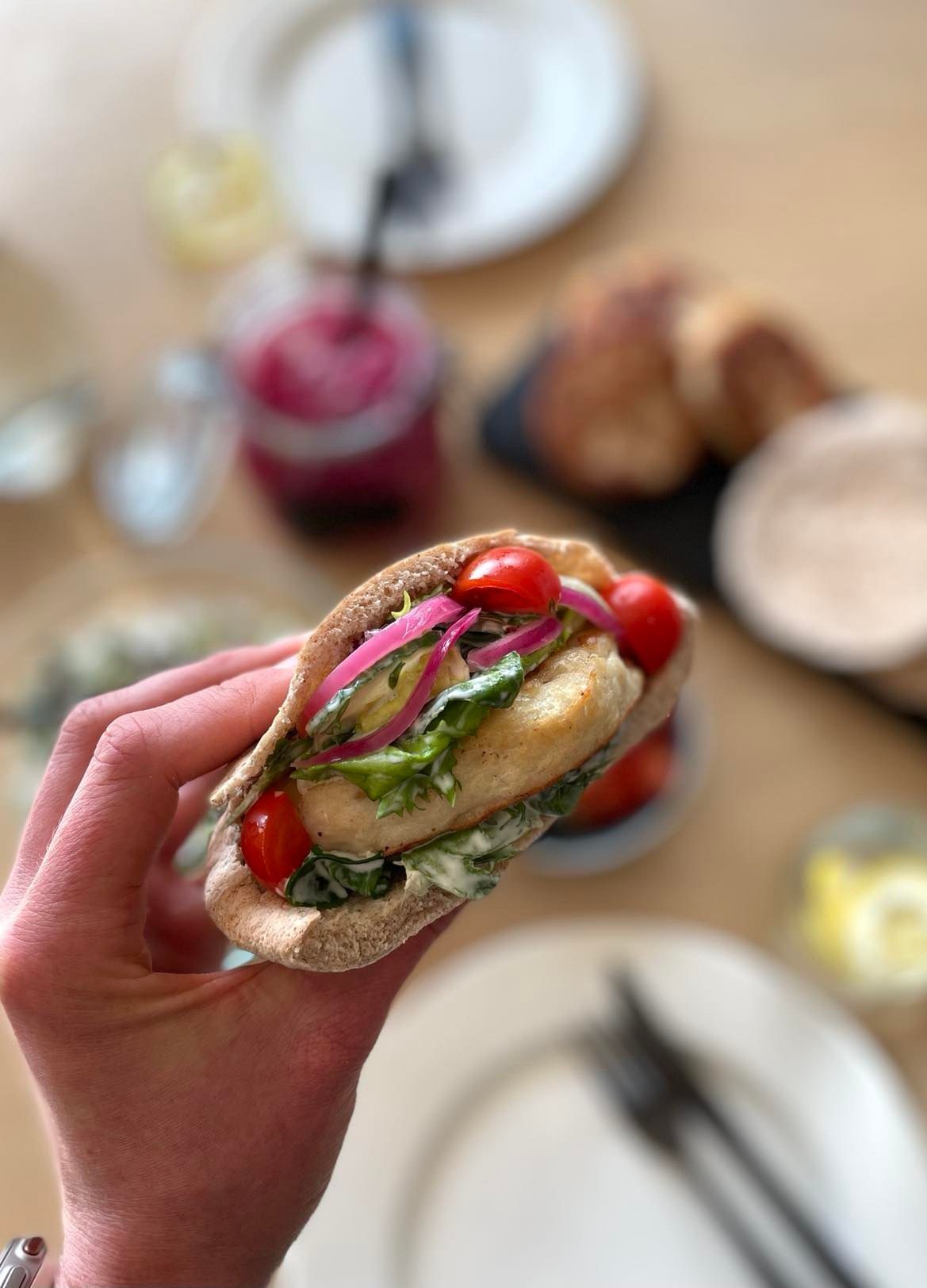 Fiskeburger i fullkornspita - middag på 15 minutt!