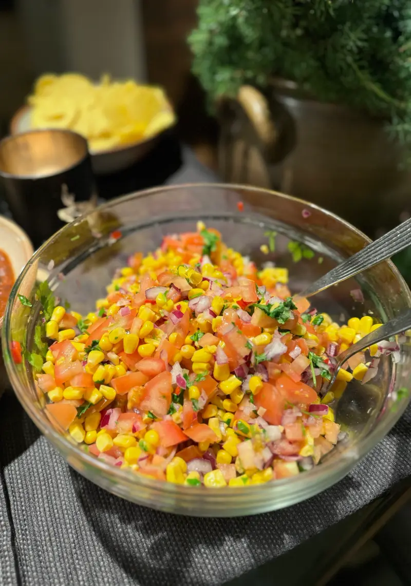 Mais- og tomatsalsa