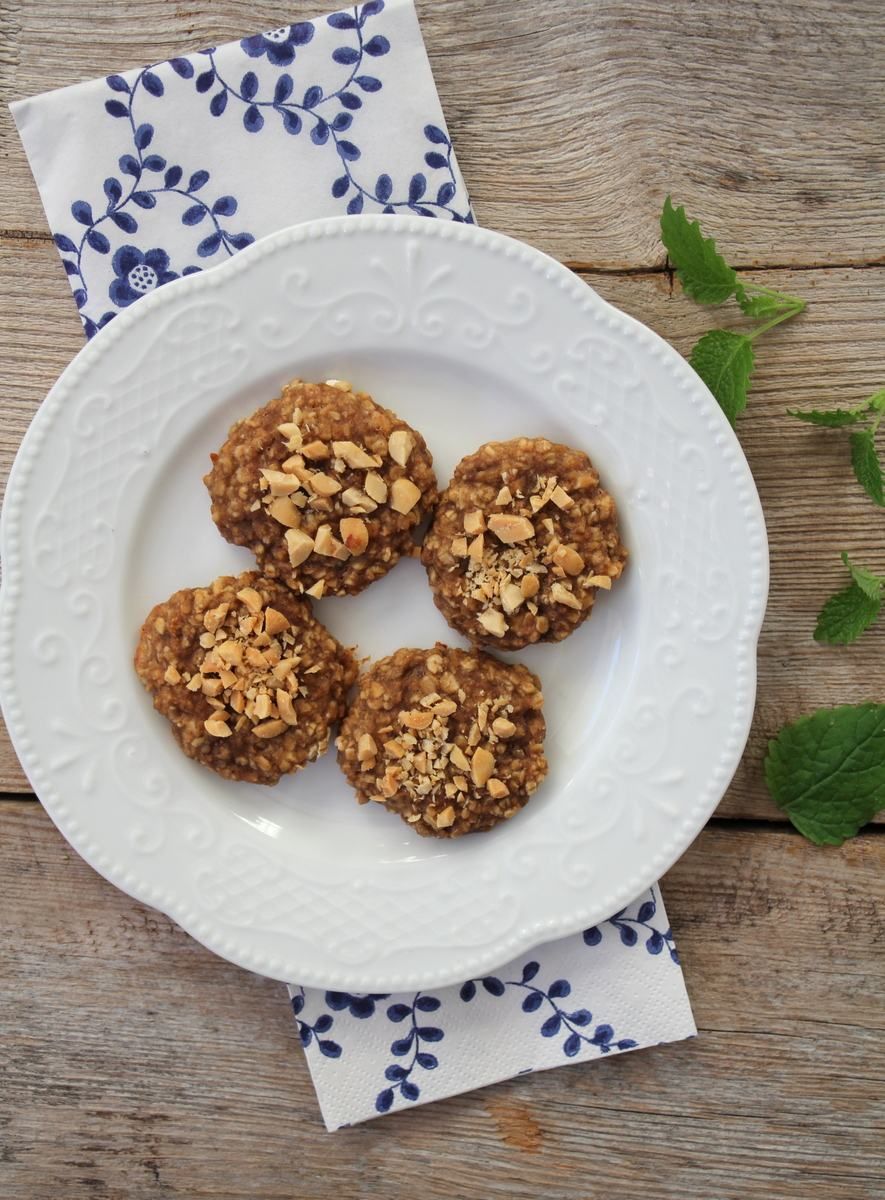 Mjuke havrekjeks med banan og peanøttsmør