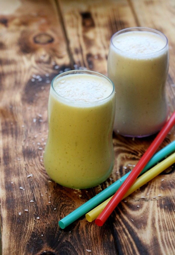 Piña colada smoothie