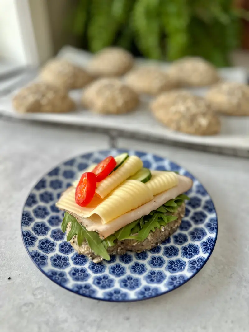 Eltefrie havrerundstykke med chiafrø