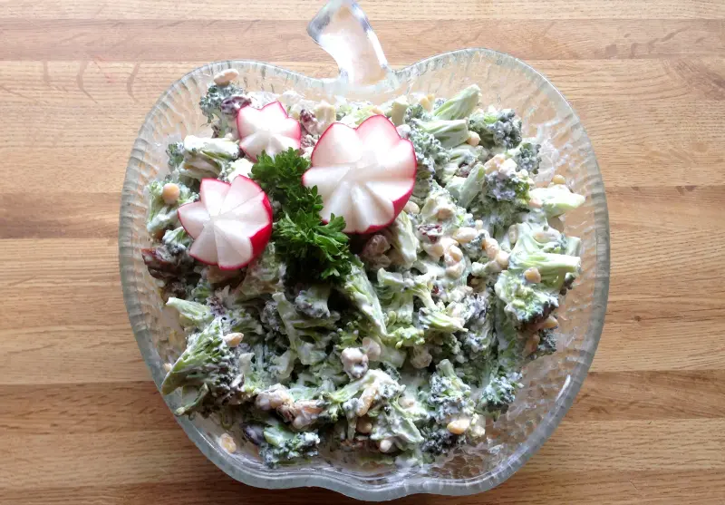 5 smakfulle salater – som alternativ til grønn salat med grillmaten!