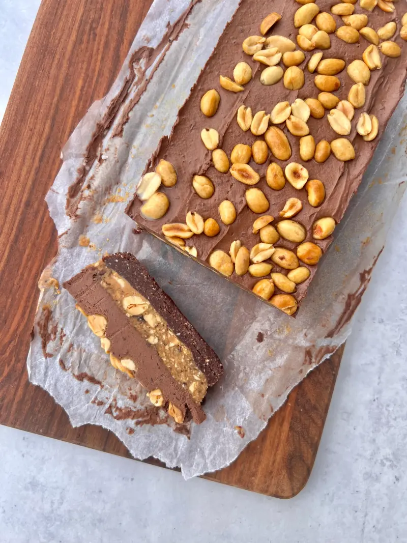 Snickersformkake - uten sukker, gluten og melk!