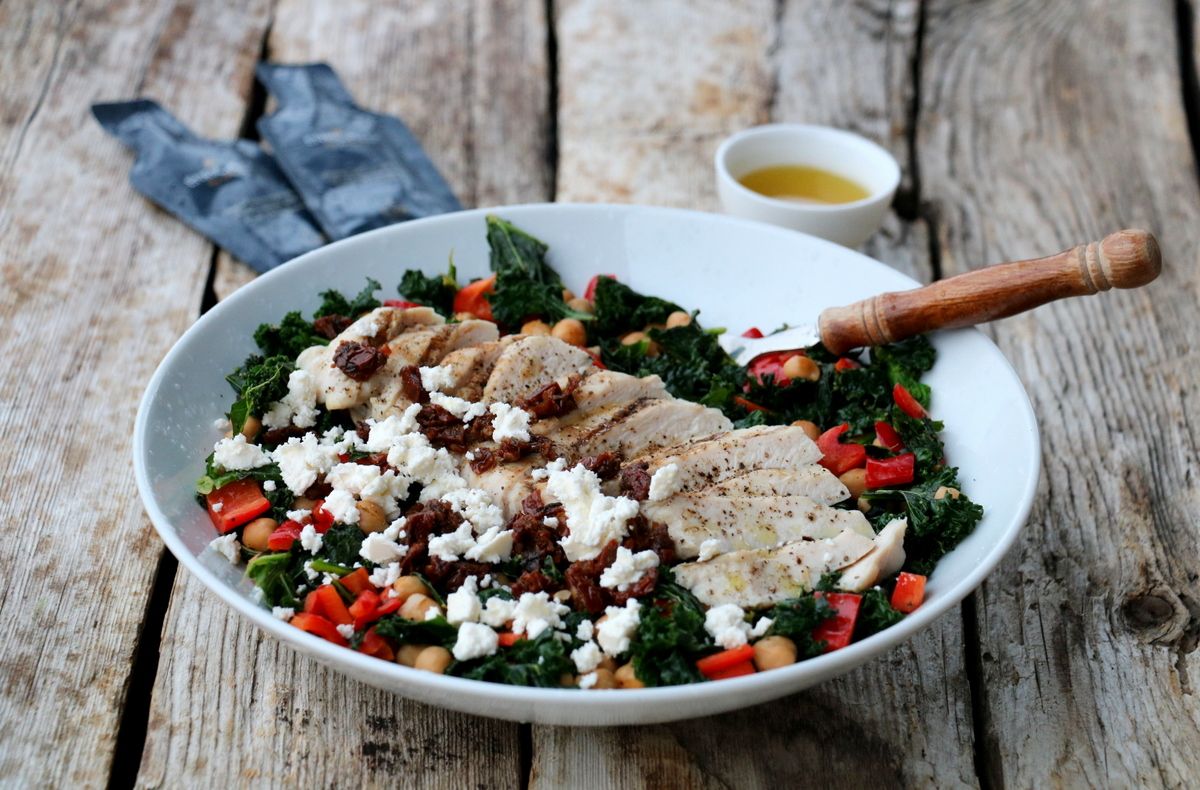 Smørstekt grønnkål med kylling & kikerter