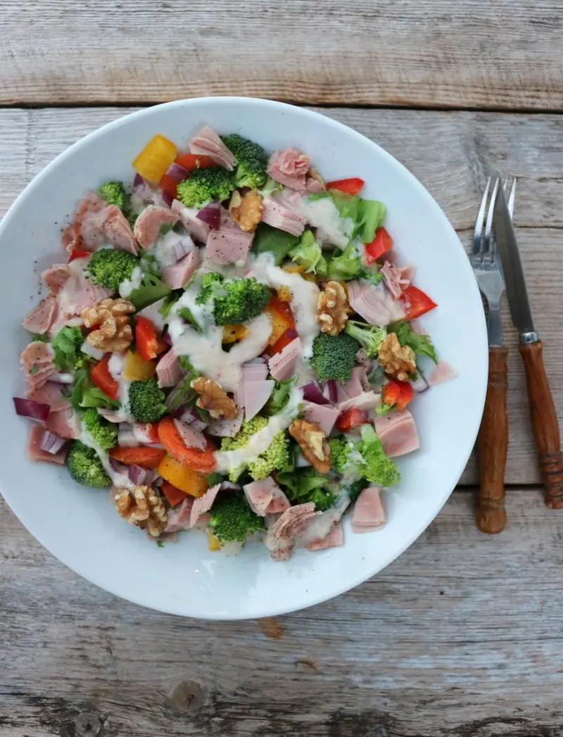 Lun salat på 5 minutter – perfekt til lunsj!
