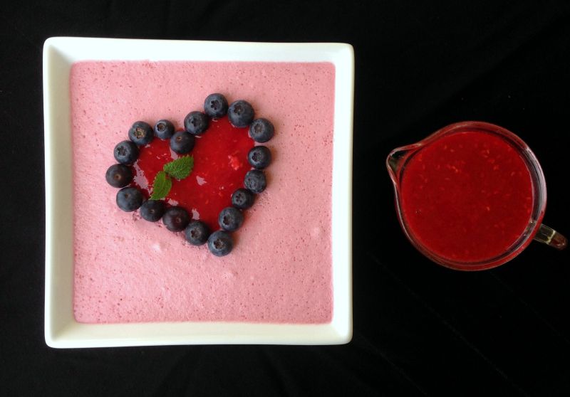 Allergivennlig kokos-bringebærmousse!