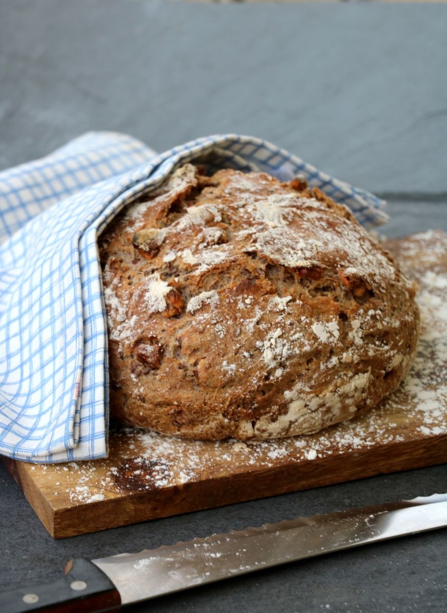 Eltefritt brød med havre, spelt og valnøtter