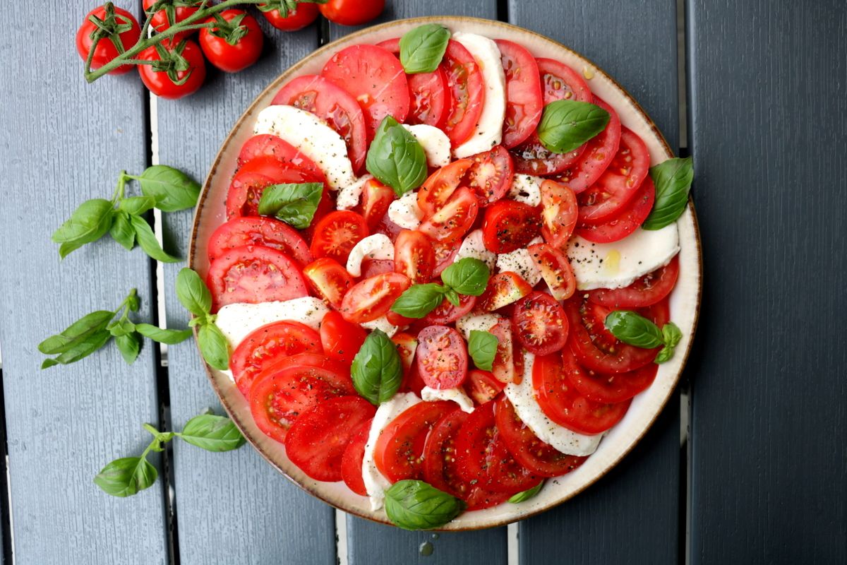 Tomat- og mozzarellasalat med ENRICHED