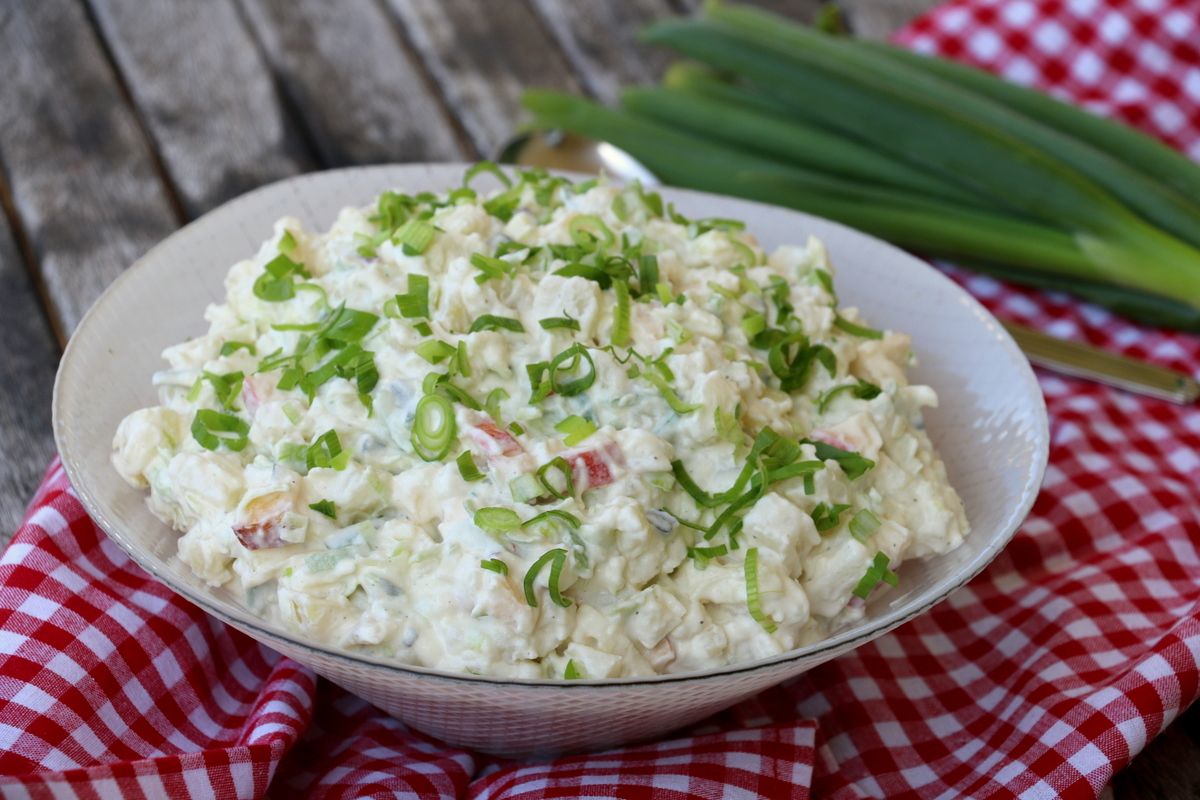 Den beste potetsalaten lager du sjølv – sunt og enkelt!