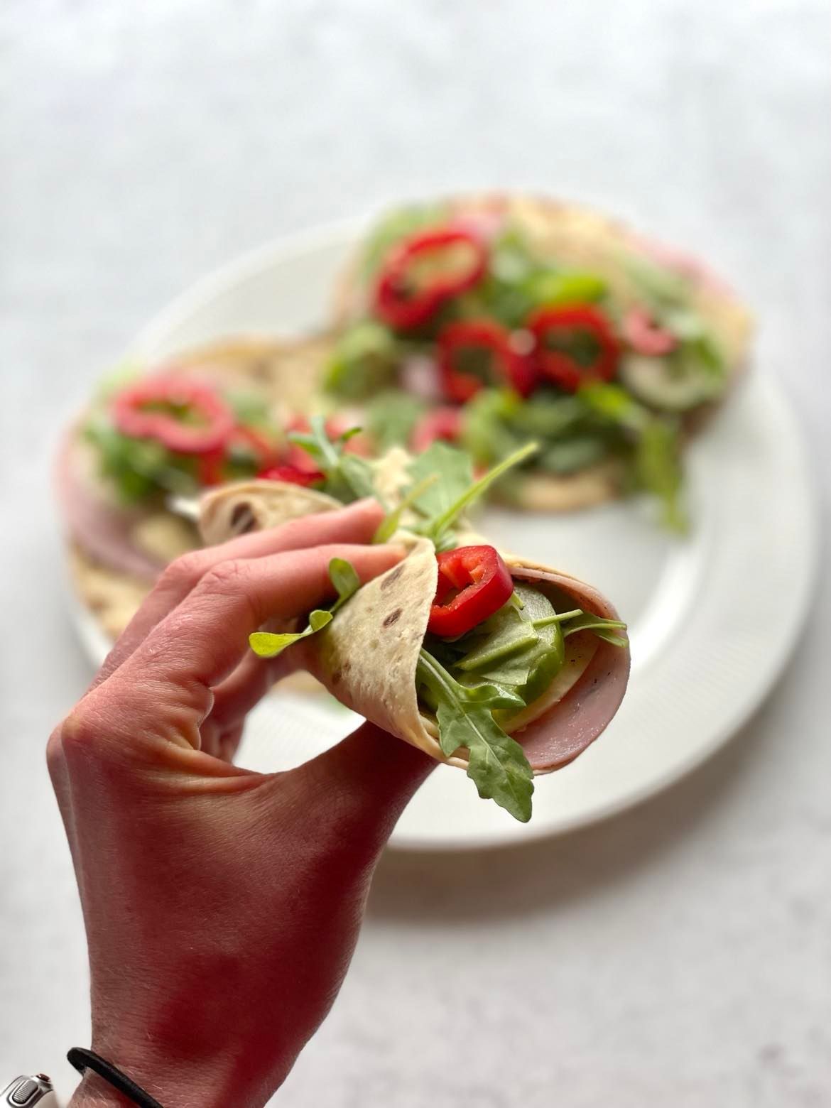 Fargerik lompelunsj på 2 minutt!