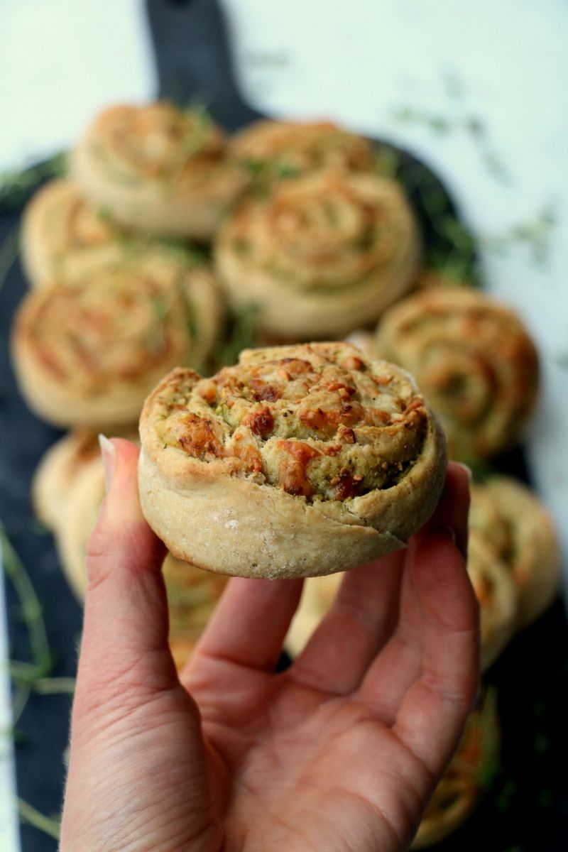 Saftige, grove pestosnurrer