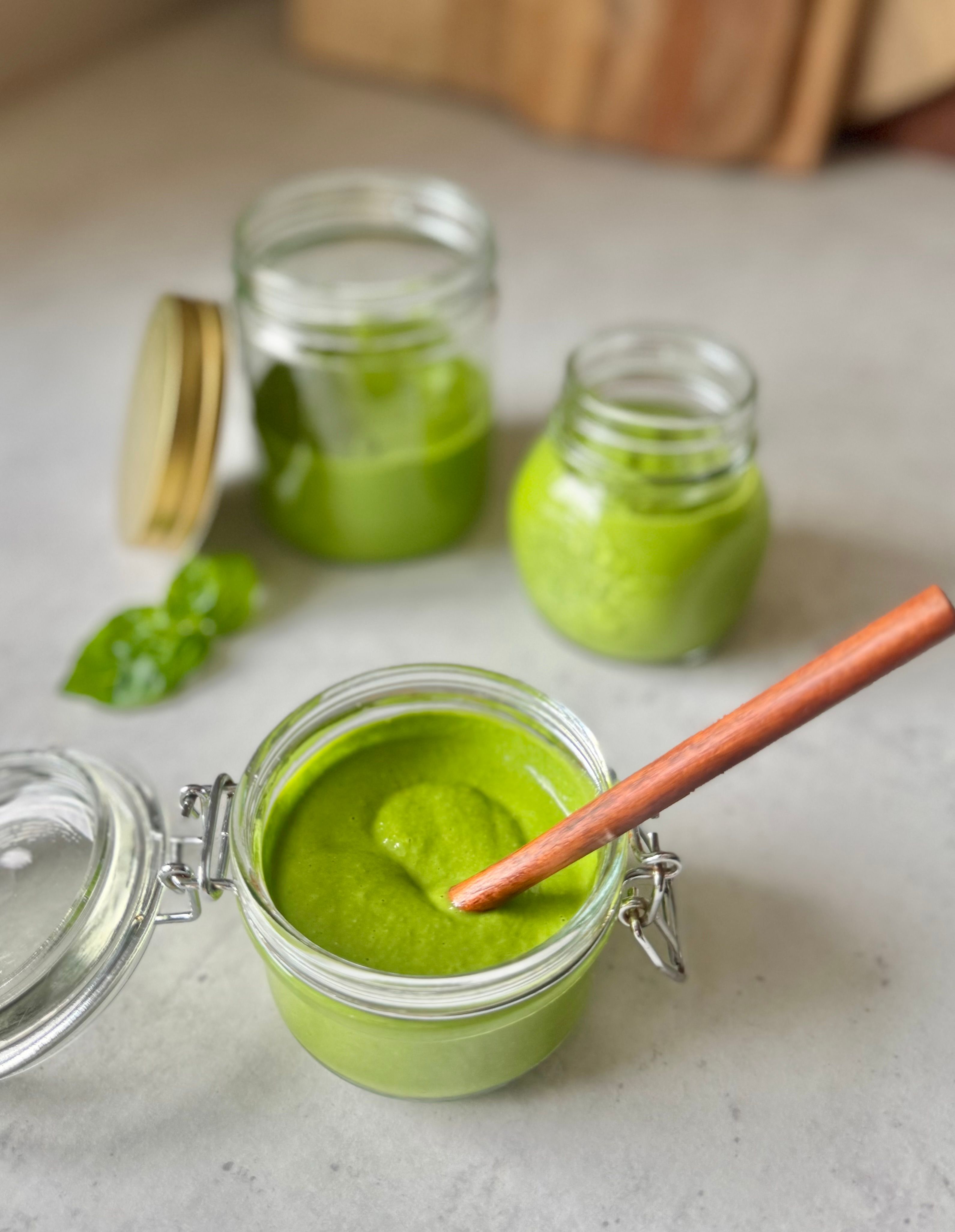 Superenkel og knallgod green goddess dressing