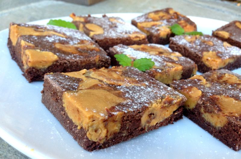 Sunn brownies med innbakt vaniljefudge