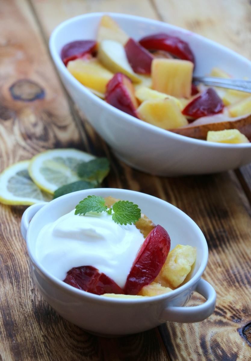 Ovnsbakt, karamellisert frukt med sitronyoghurt