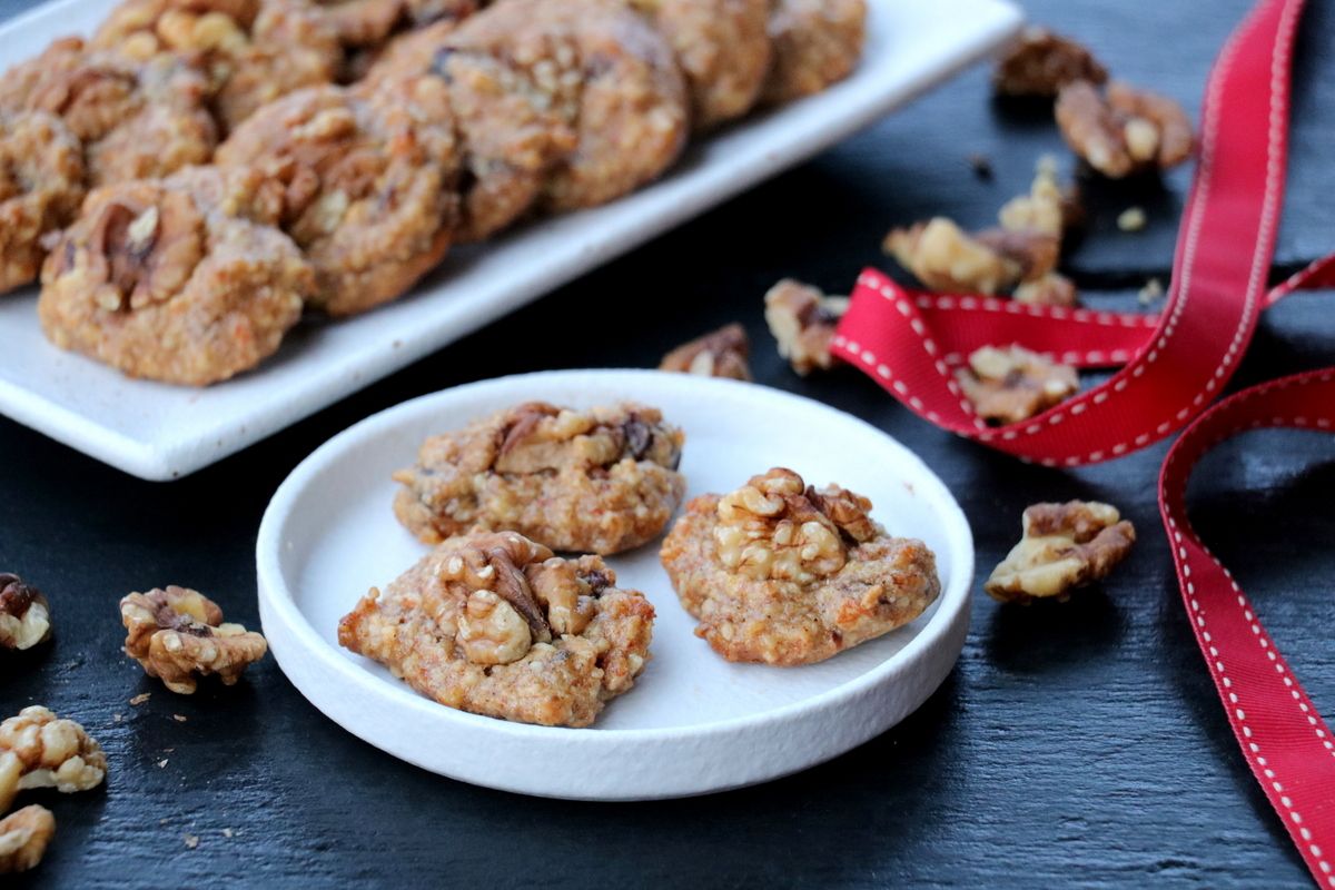 Seige, søte nøttekjeks med mandler & valnøtter