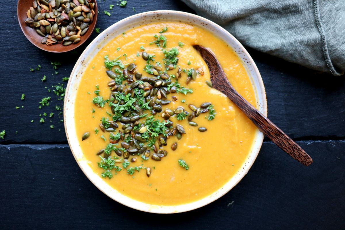 Søtpotet- og linsesuppe