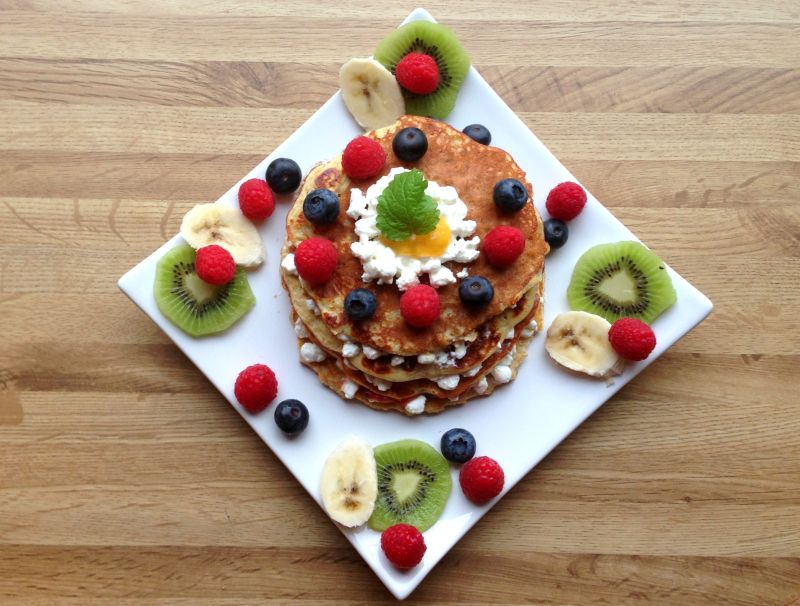 Pannekaketårn med frukt&bær