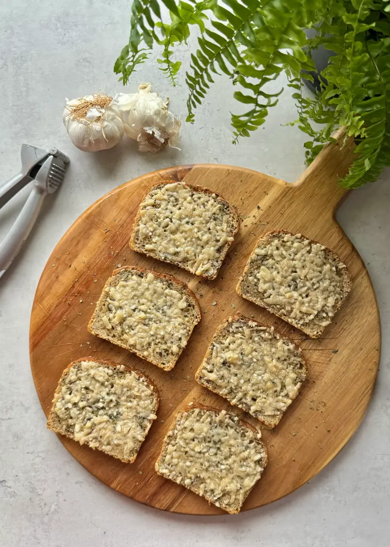Kvitløksskiver med parmesan