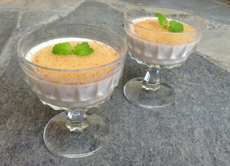 Sukkerfri panna cotta med eplesaus