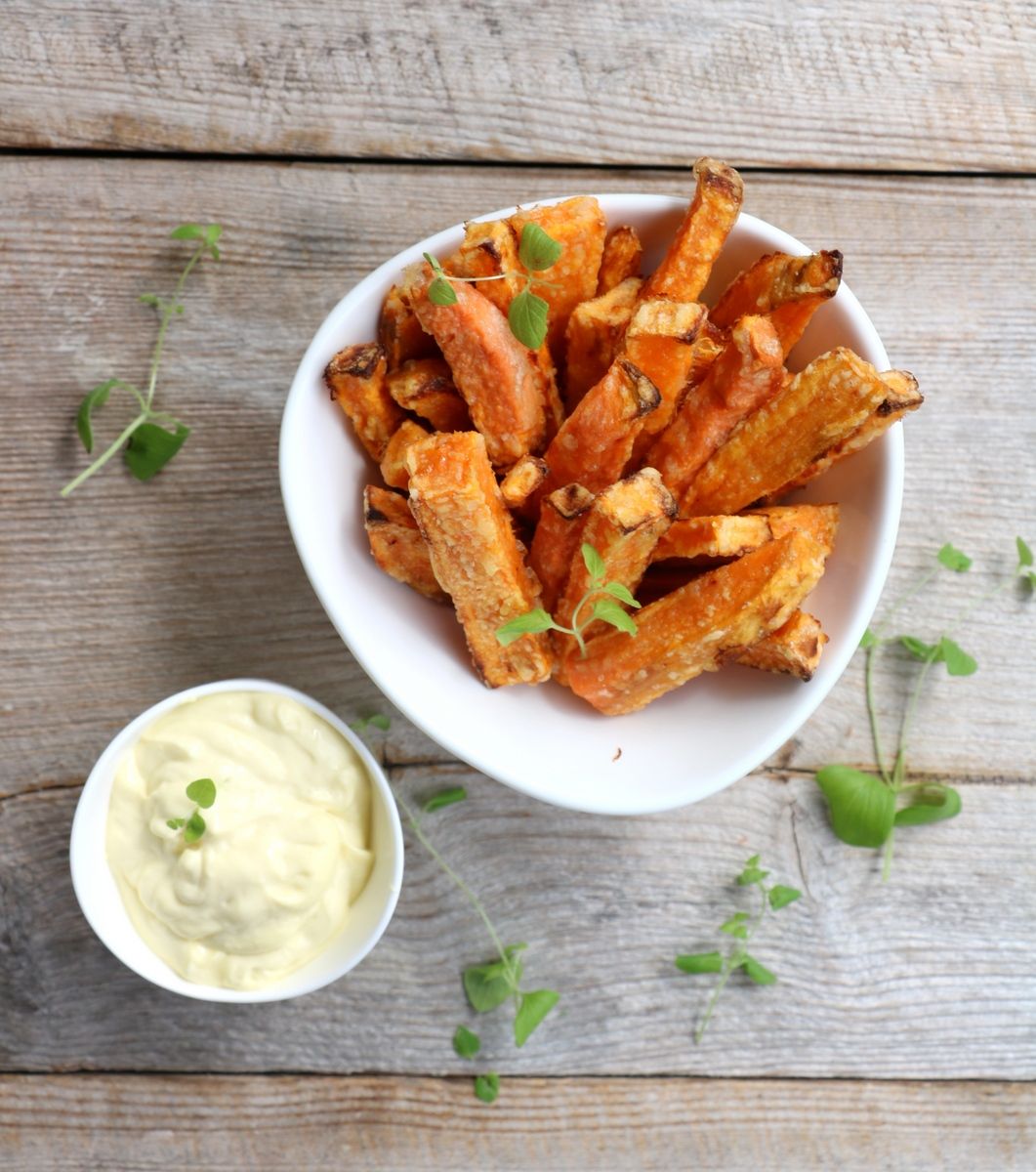 Slik lager du garantert sprø søtpotetfries!
