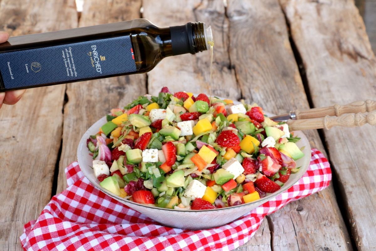 Frisk, smakfull sommarsalat til grillmaten