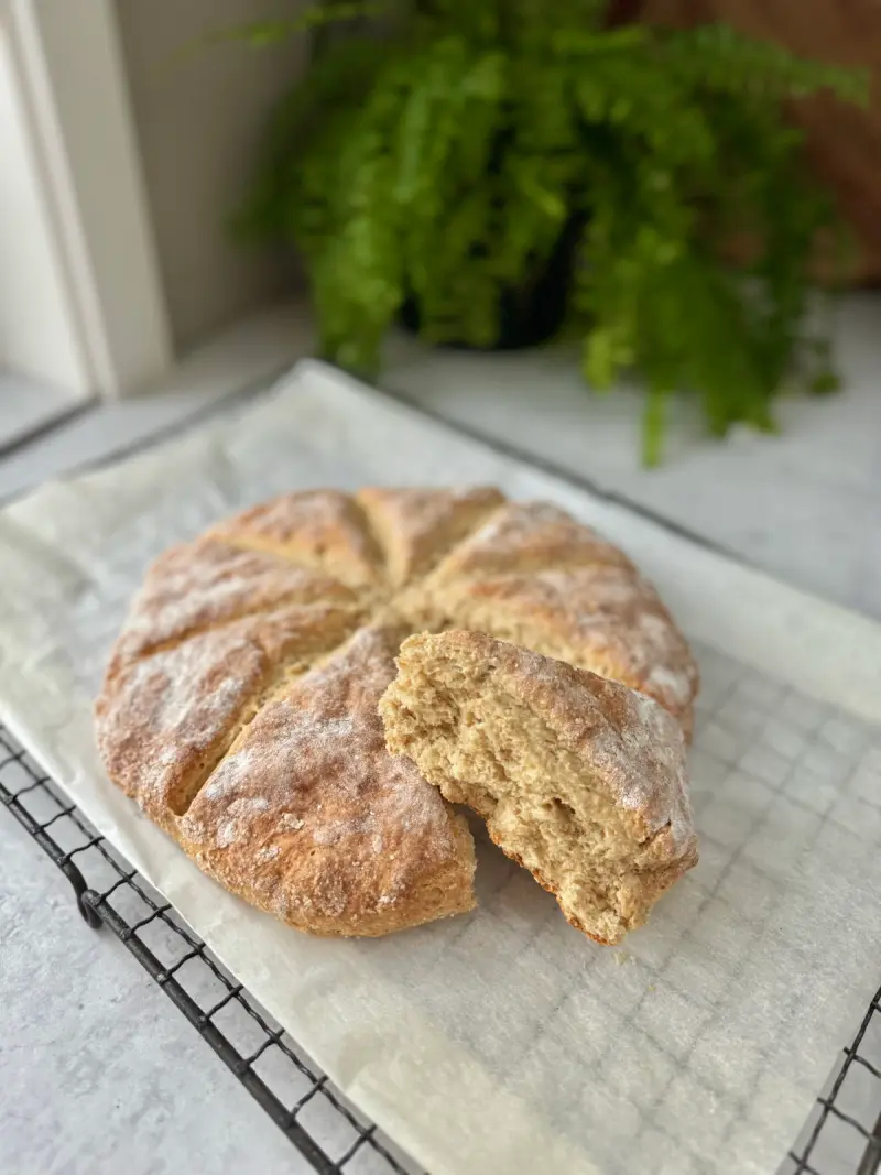 Supersaftige, halvgrove kesam-scones