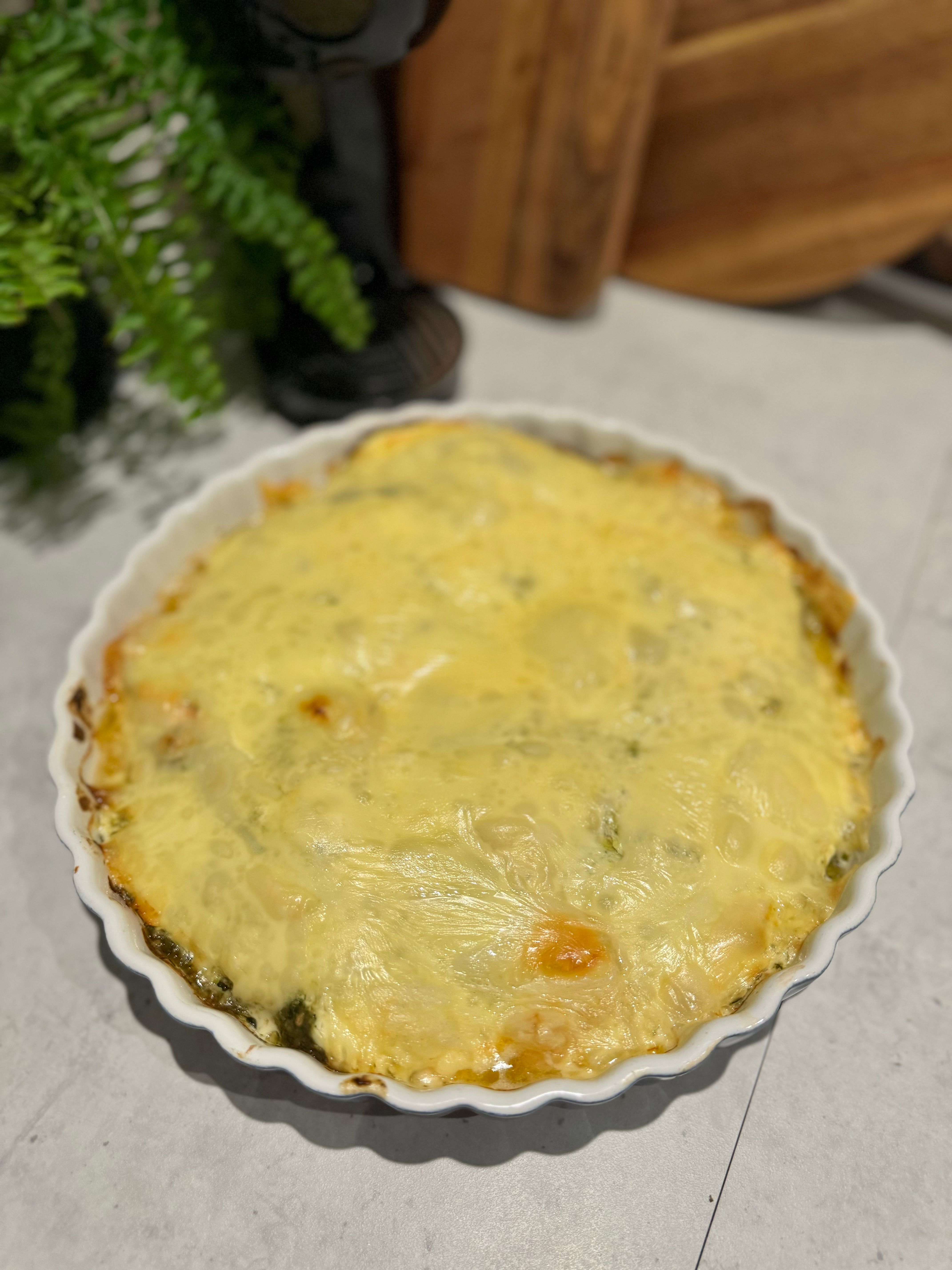 Krema & gratinert ørretform med creme fraiche & pesto