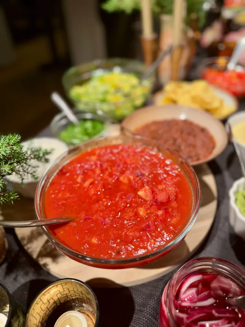 Slik lager du heimelaga salsasaus!