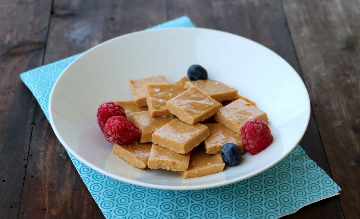 Sukkerfri vaniljefudge med kun 4 ingredienser!