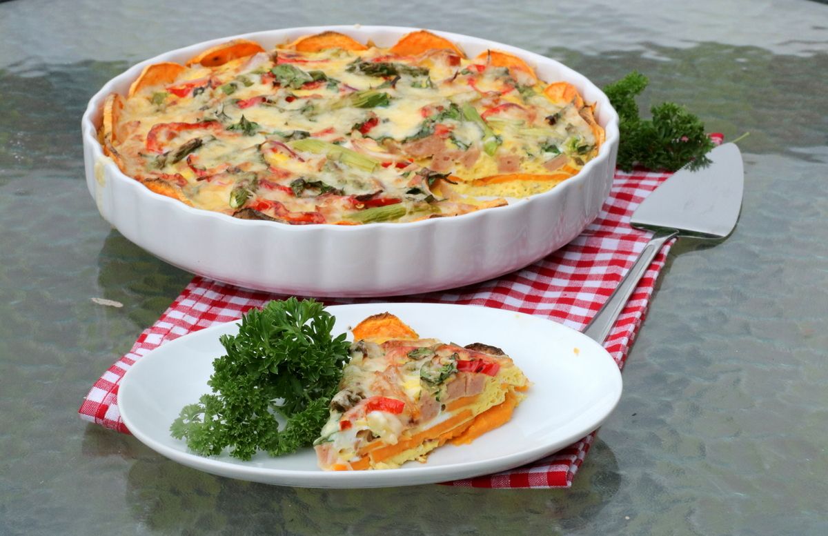 Middagspai med enkel søtpotetbunn