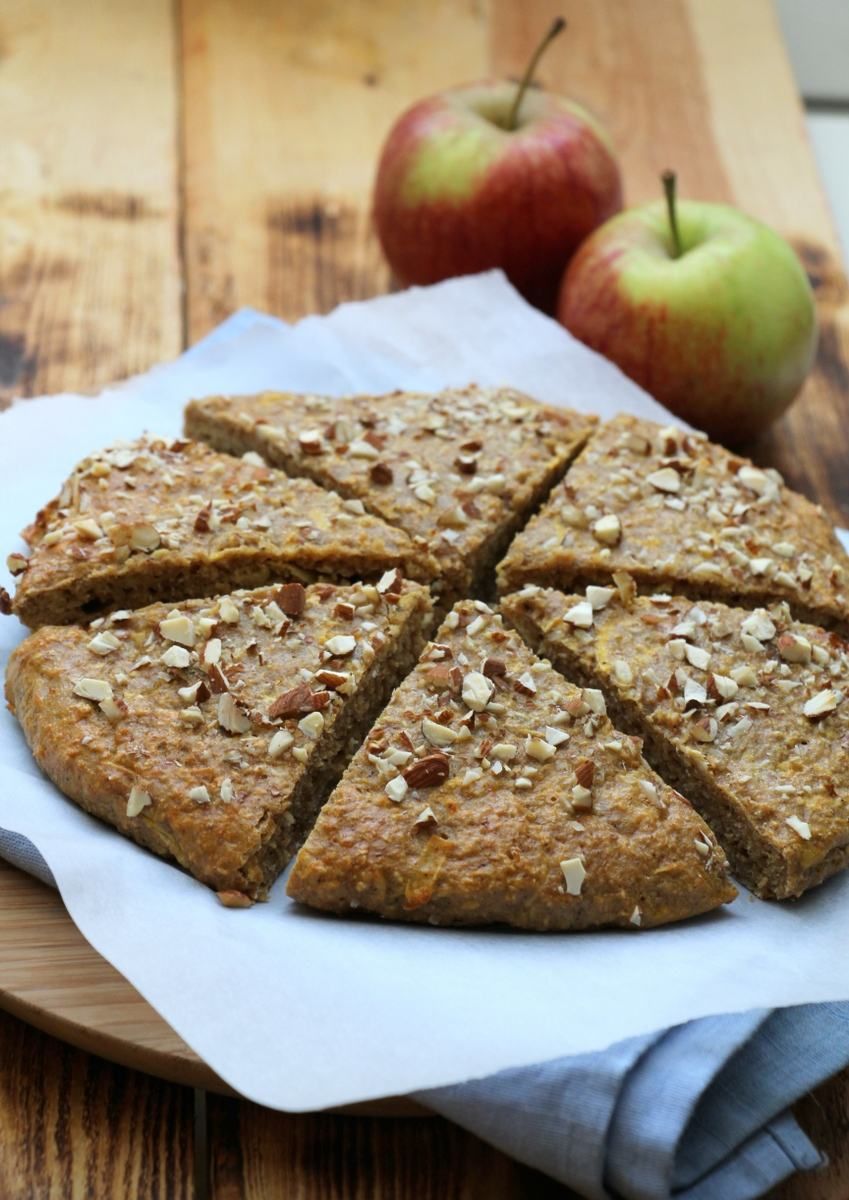 Proteinrike havrescones med eple og kanel