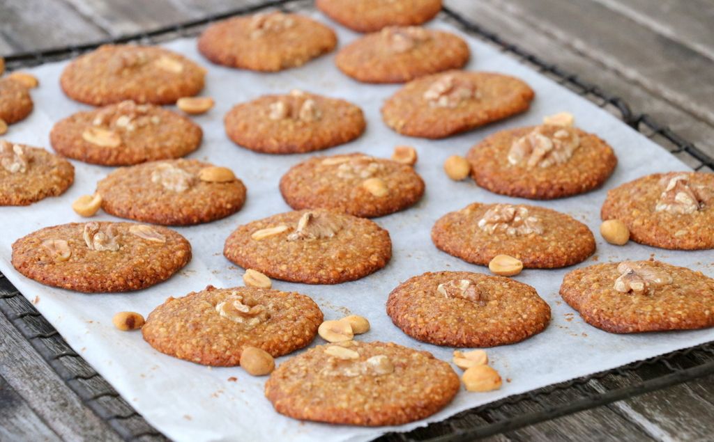 Seige, søte peanøtt- og valnøttkjeks