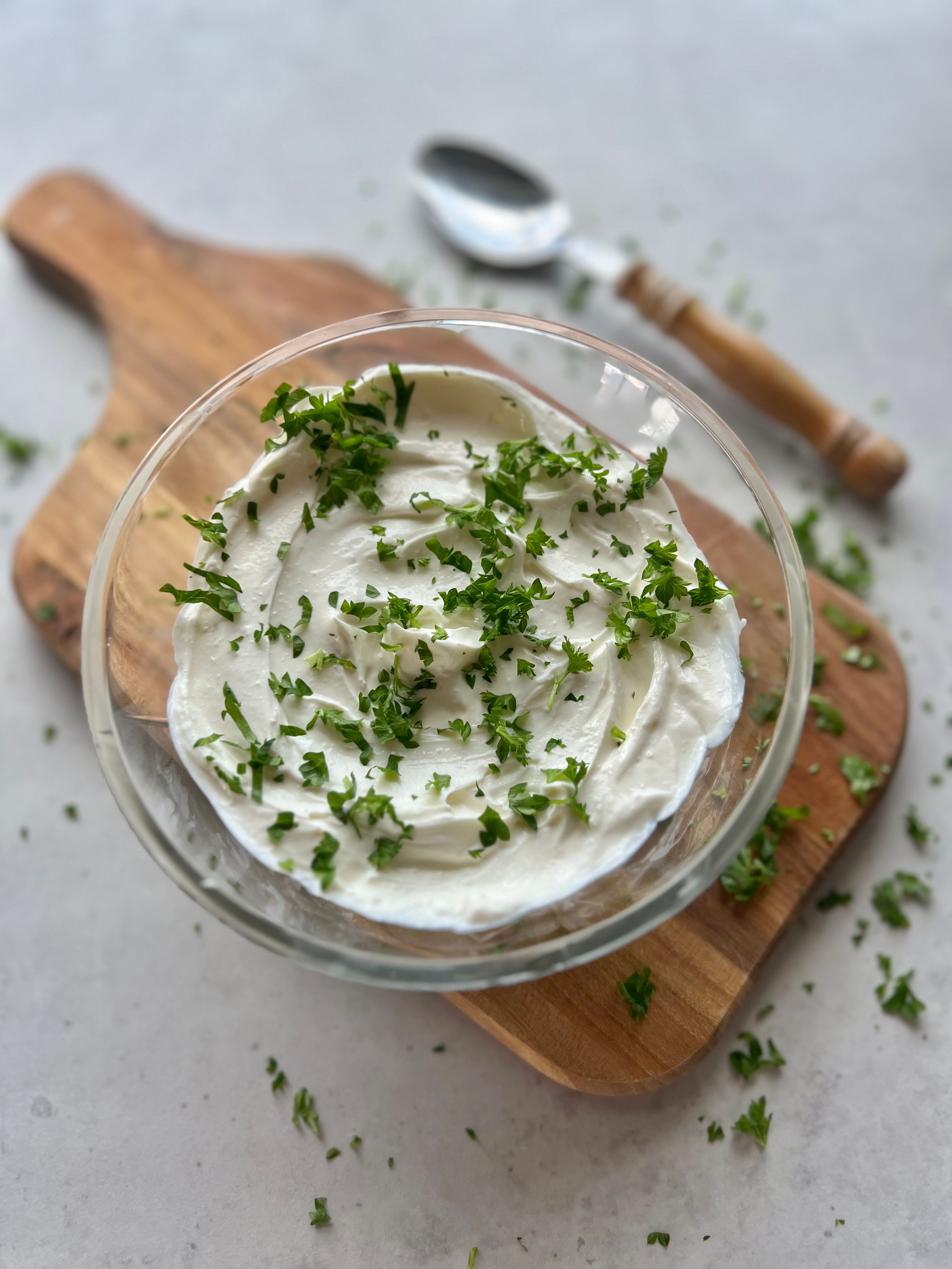 Fetakrem - en nydelig dipp/dressing som passer til alt!