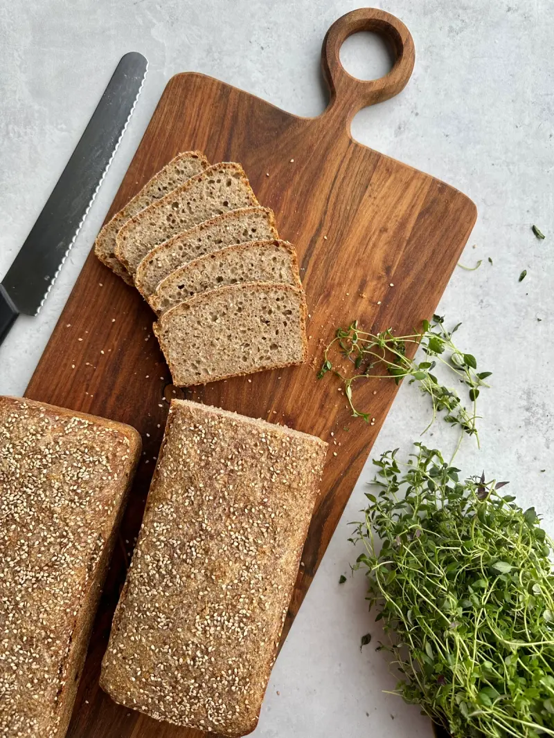 Eltefritt, enkelt og billig grovbrød