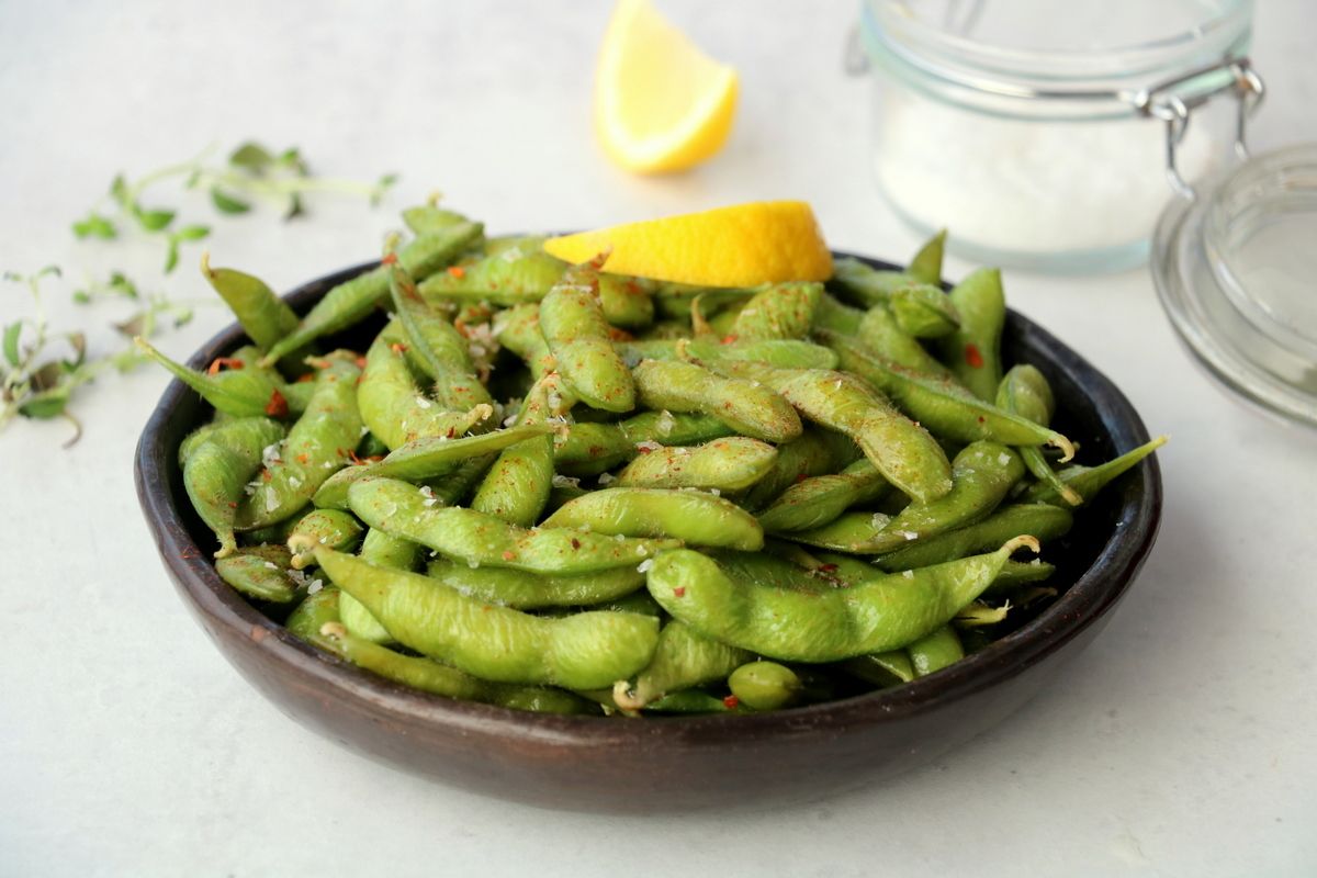 Edamamebønner med salt – nydelig snack!