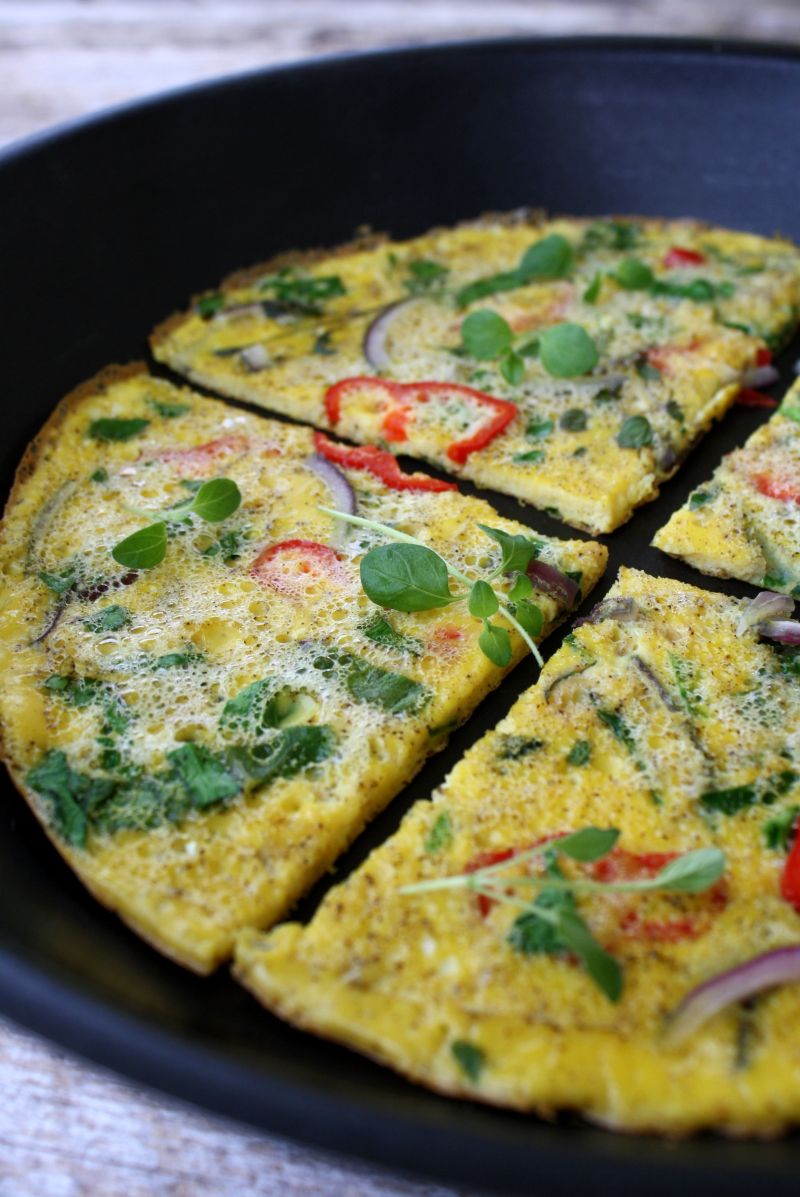 Kvitløksomelett med fetaost