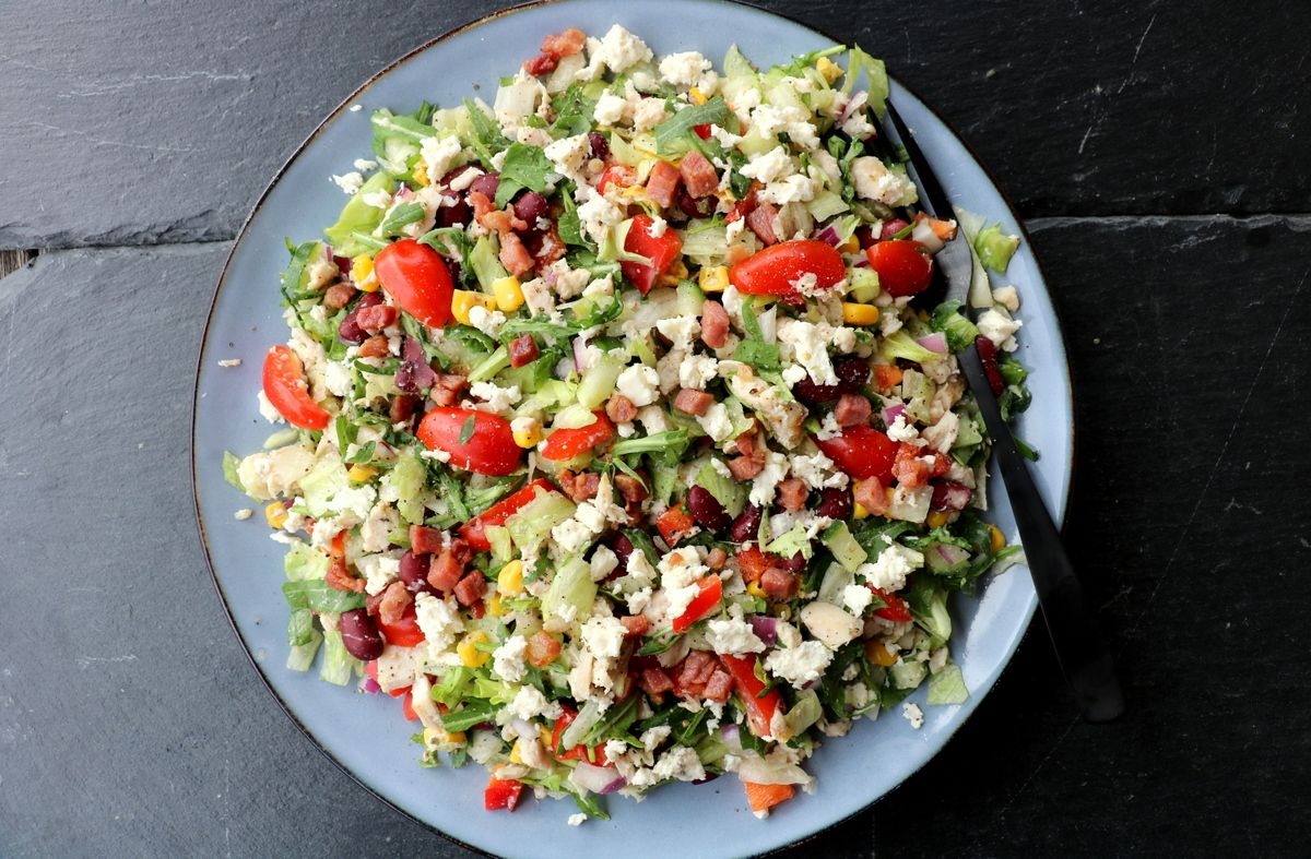 Kyllingsalat med bacon & fetaost