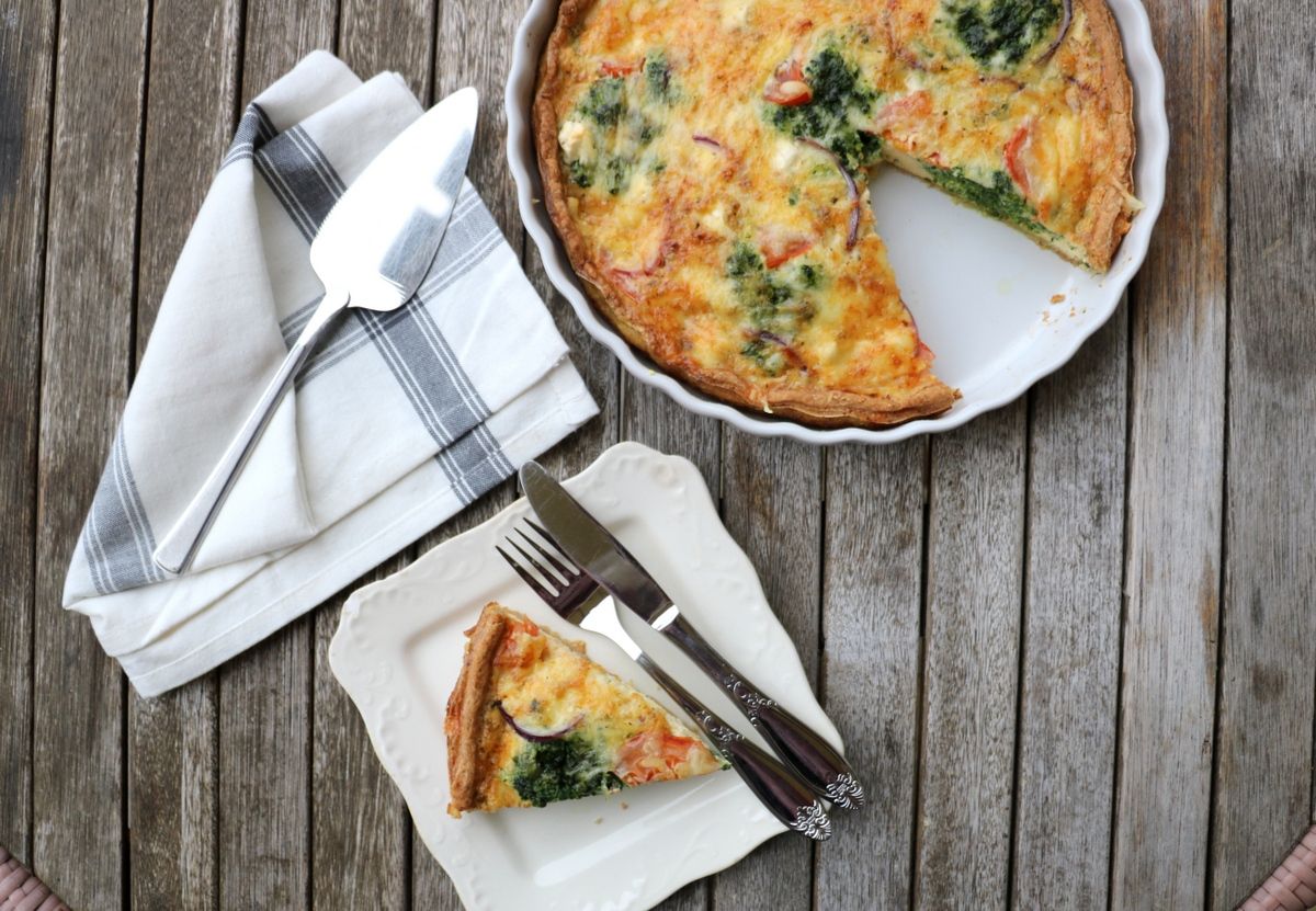 Grov middagspai med spinat og dobbel ost