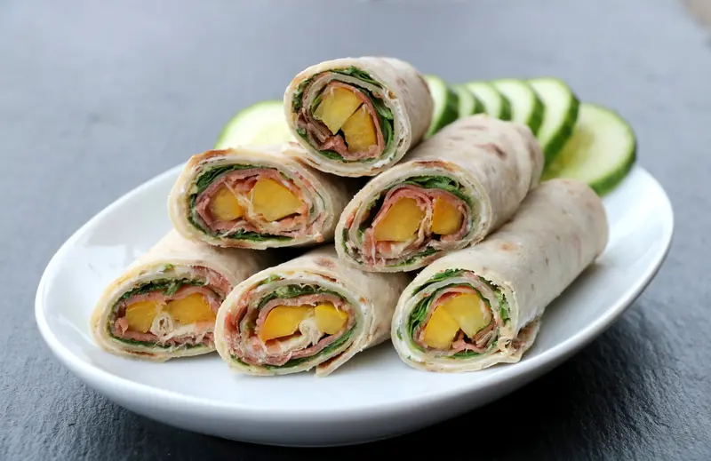 Lompewraps med pesto & spekeskinke