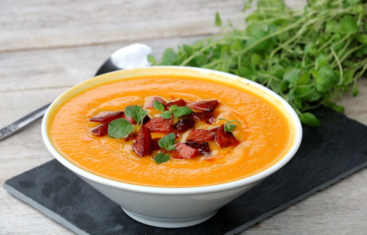 Gulrotsuppe med steikt chorizo