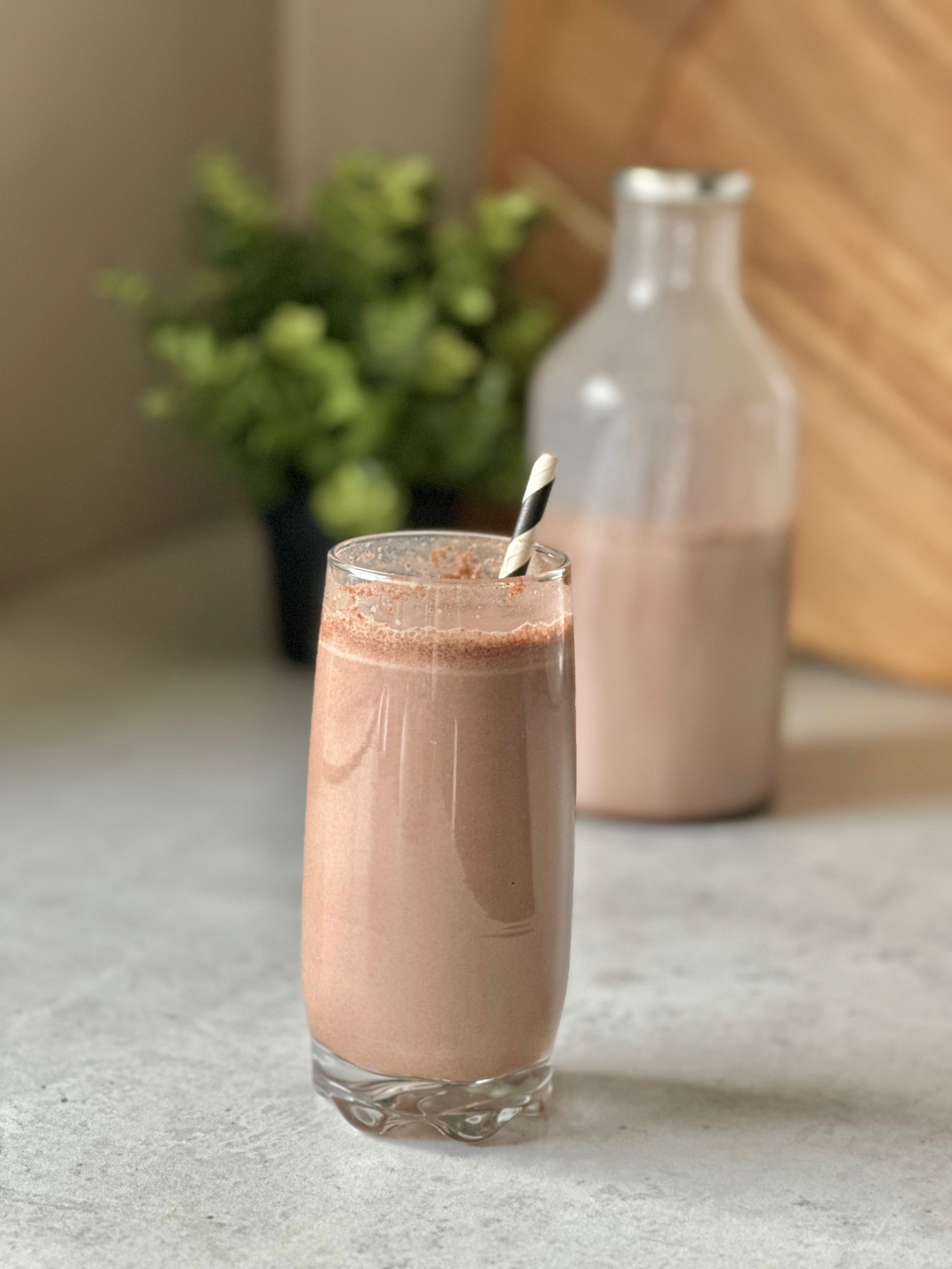 Heimelaga sjokolademelk - enkelt, billigare og sunnare!