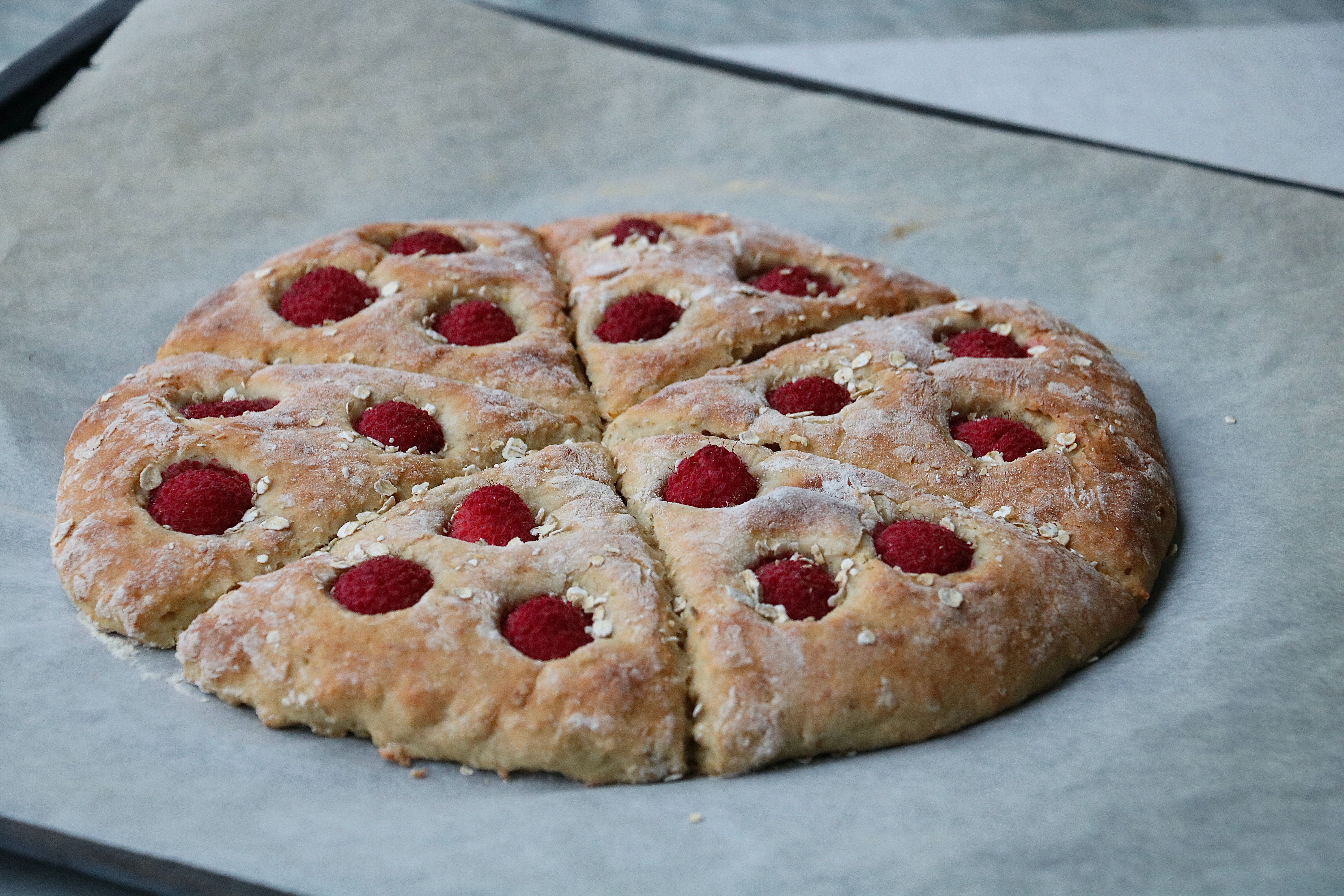 Søte, saftige og halvgrove scones
