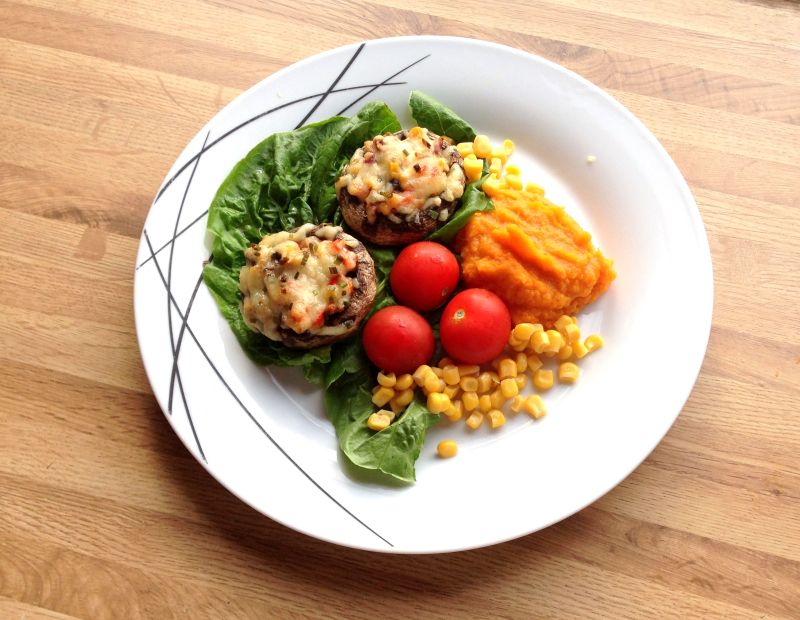 Fylt, ovnsbakt sopp & søtpotetmos