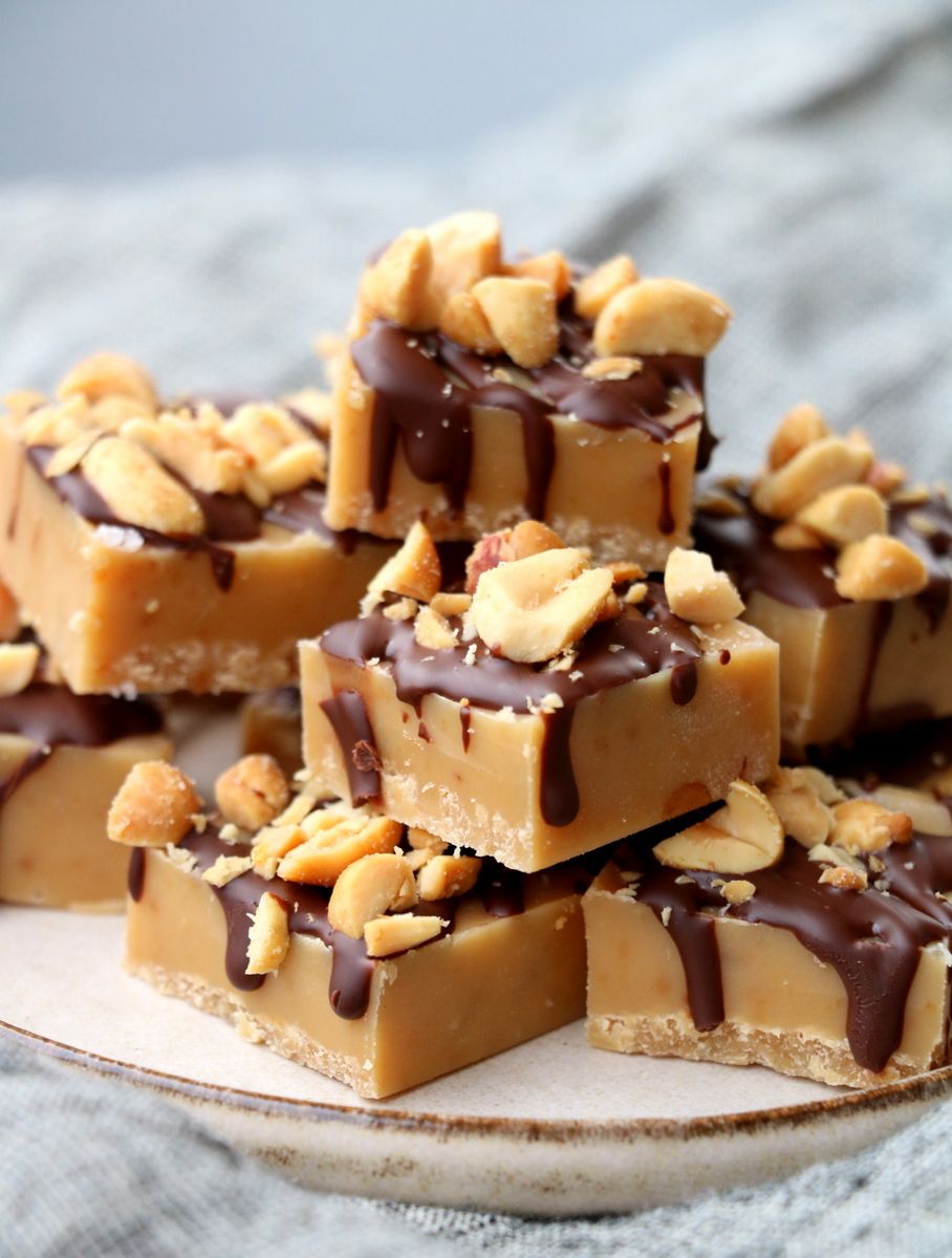 Sukkerfri vaniljefudge med sjokolade & salte peanøtter