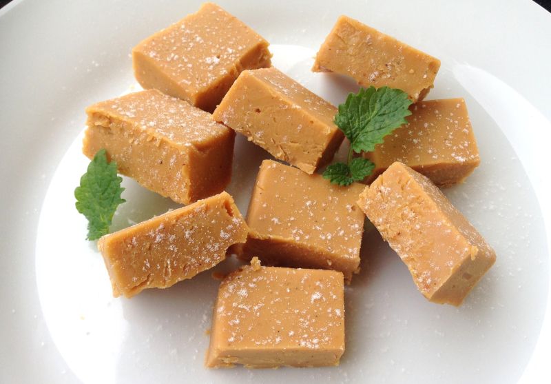 Sunne vaniljefudge med informasjon!