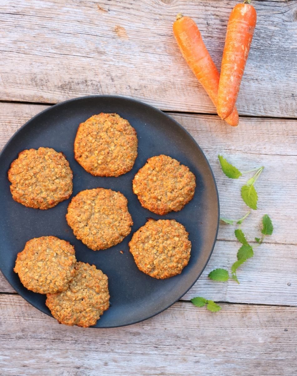 Sunne havrekjeks med gulrot