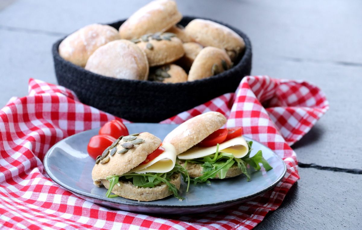 Saftige speltscones med havre