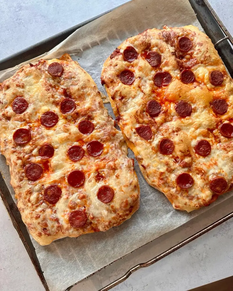 Pizza med kjøttdeig & pepperoni