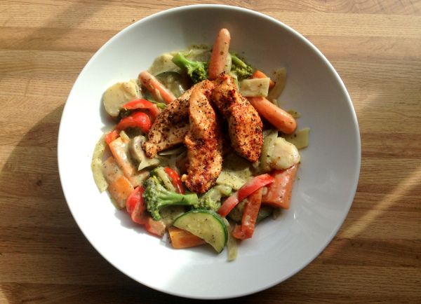 Kylling med pestokrema grønnsaker